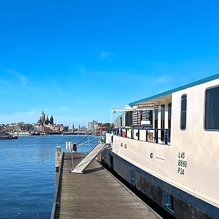 Hotel Hotelboat Iris *