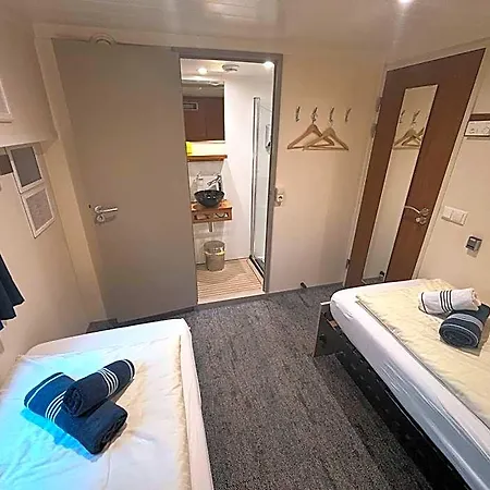 Hotel Hotelboat Iris *