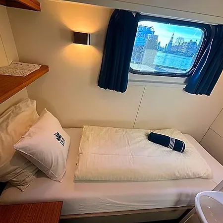 Hotelboat Iris